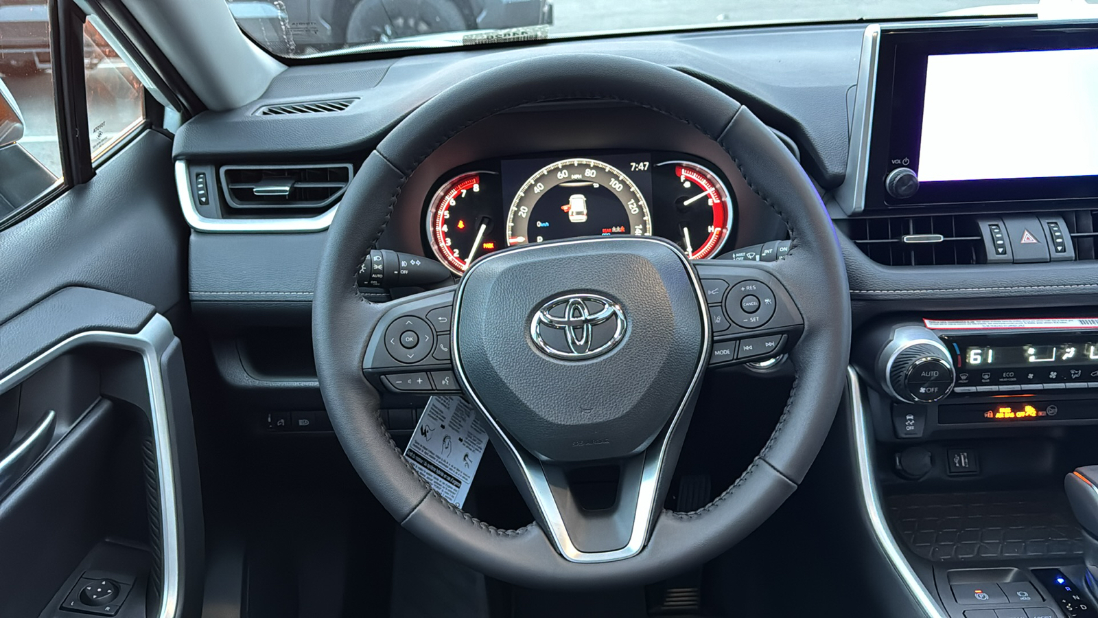 2024 Toyota RAV4 XLE Premium 17