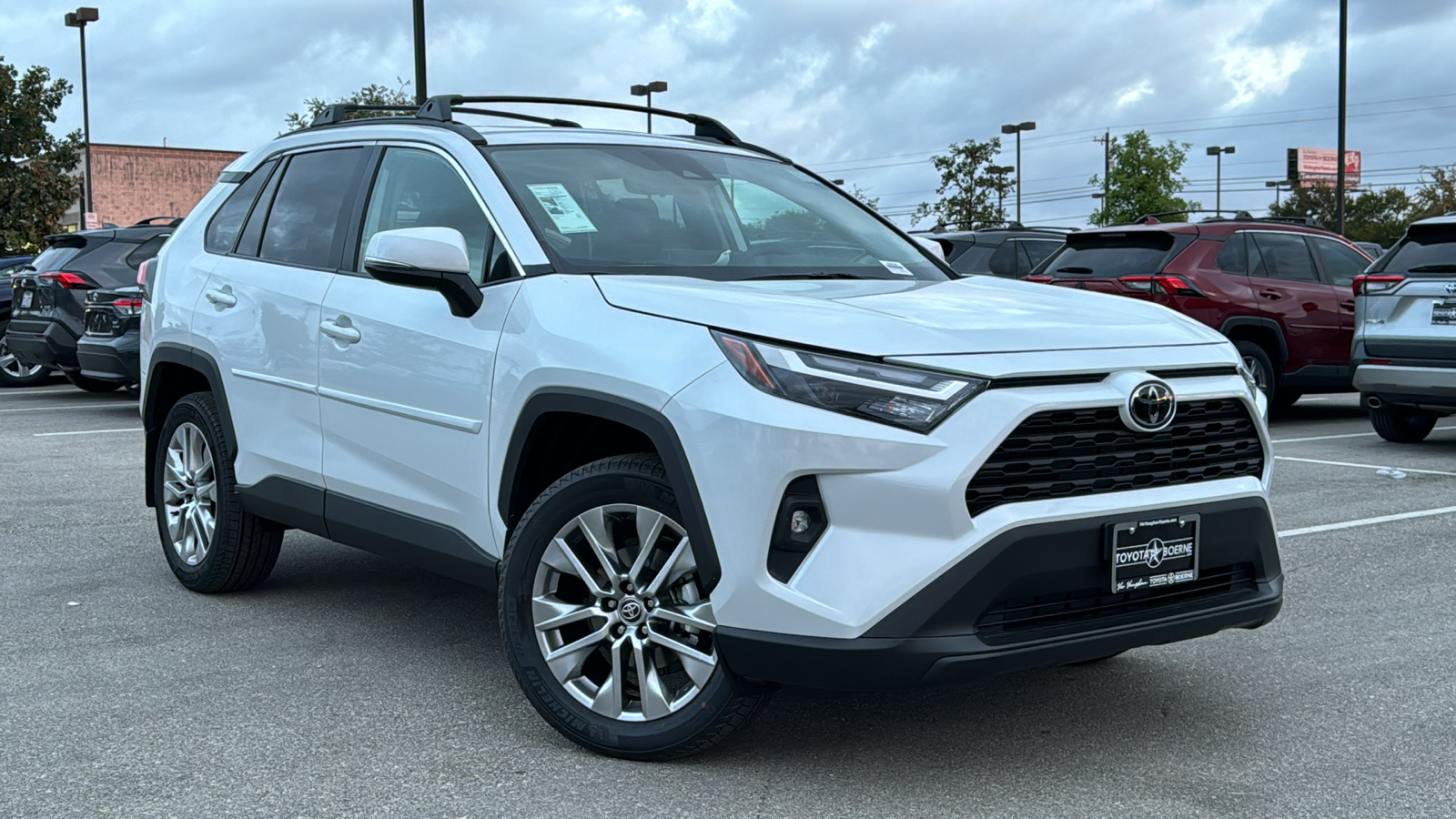 2024 Toyota RAV4 XLE Premium 24