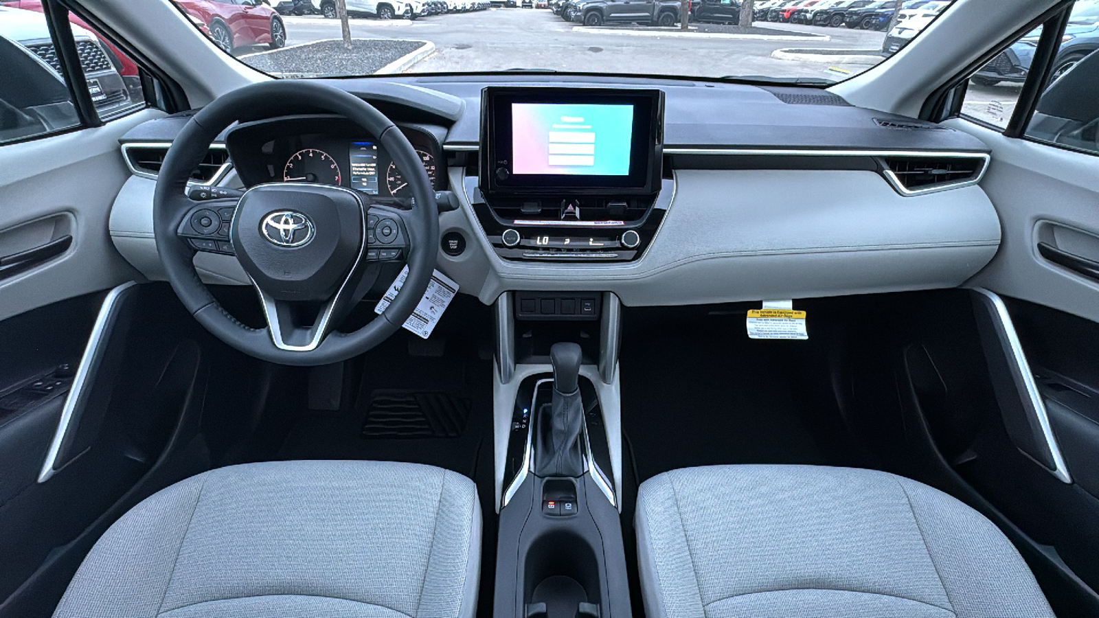 2024 Toyota Corolla Cross LE 16