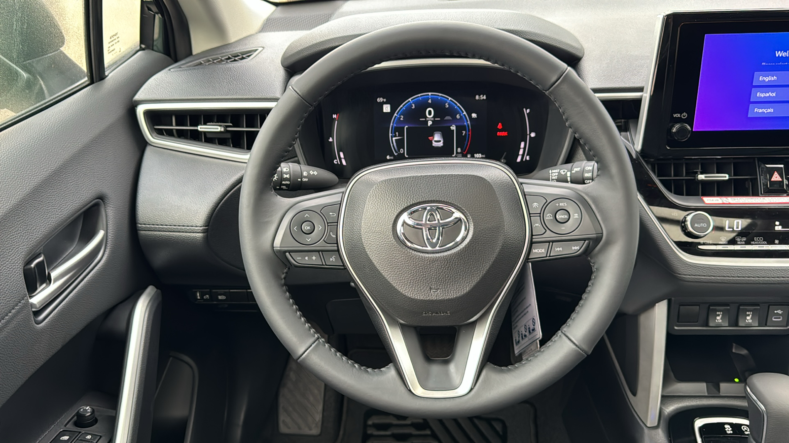 2024 Toyota Corolla Cross XLE 17