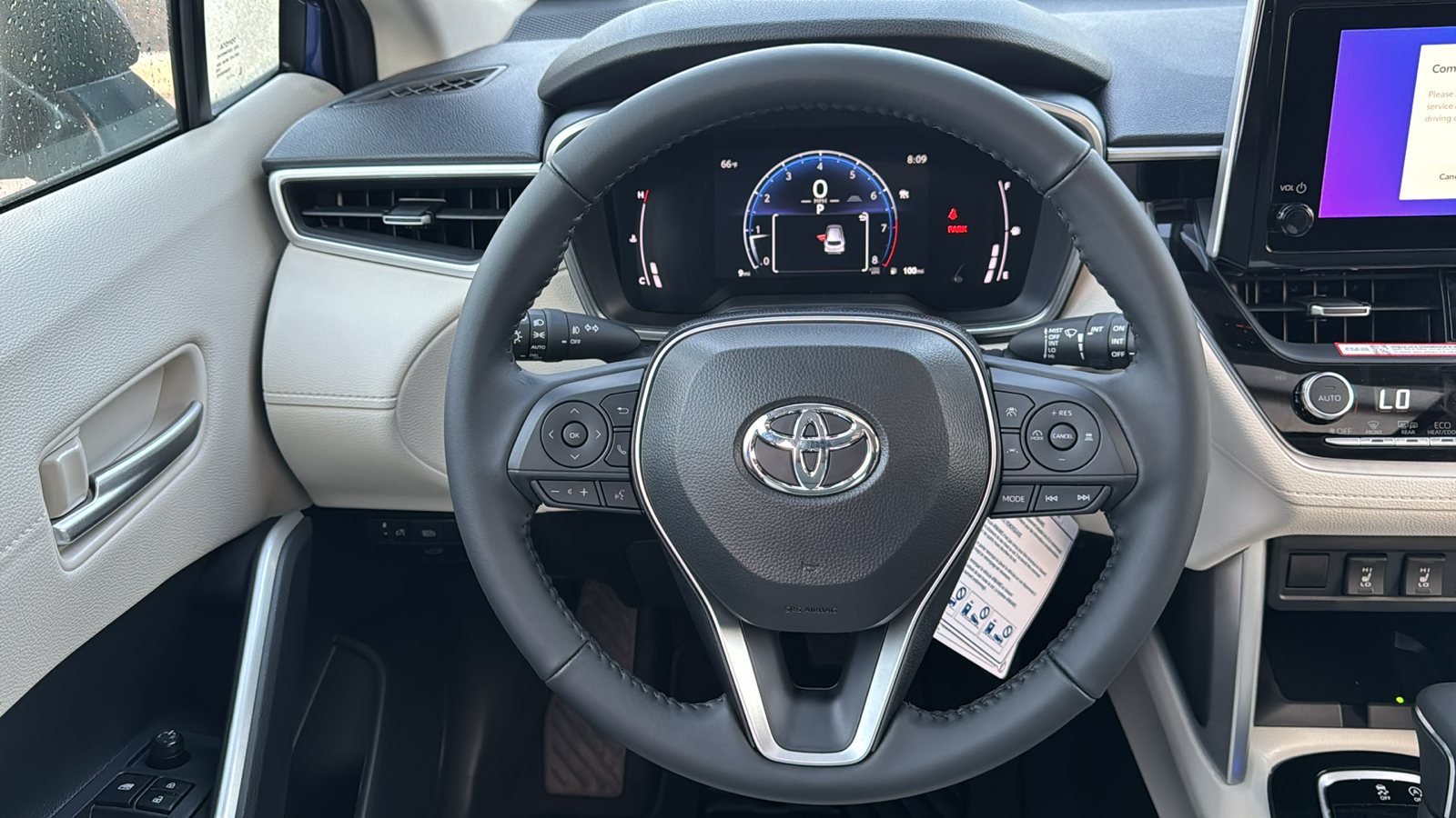 2024 Toyota Corolla Cross XLE 18