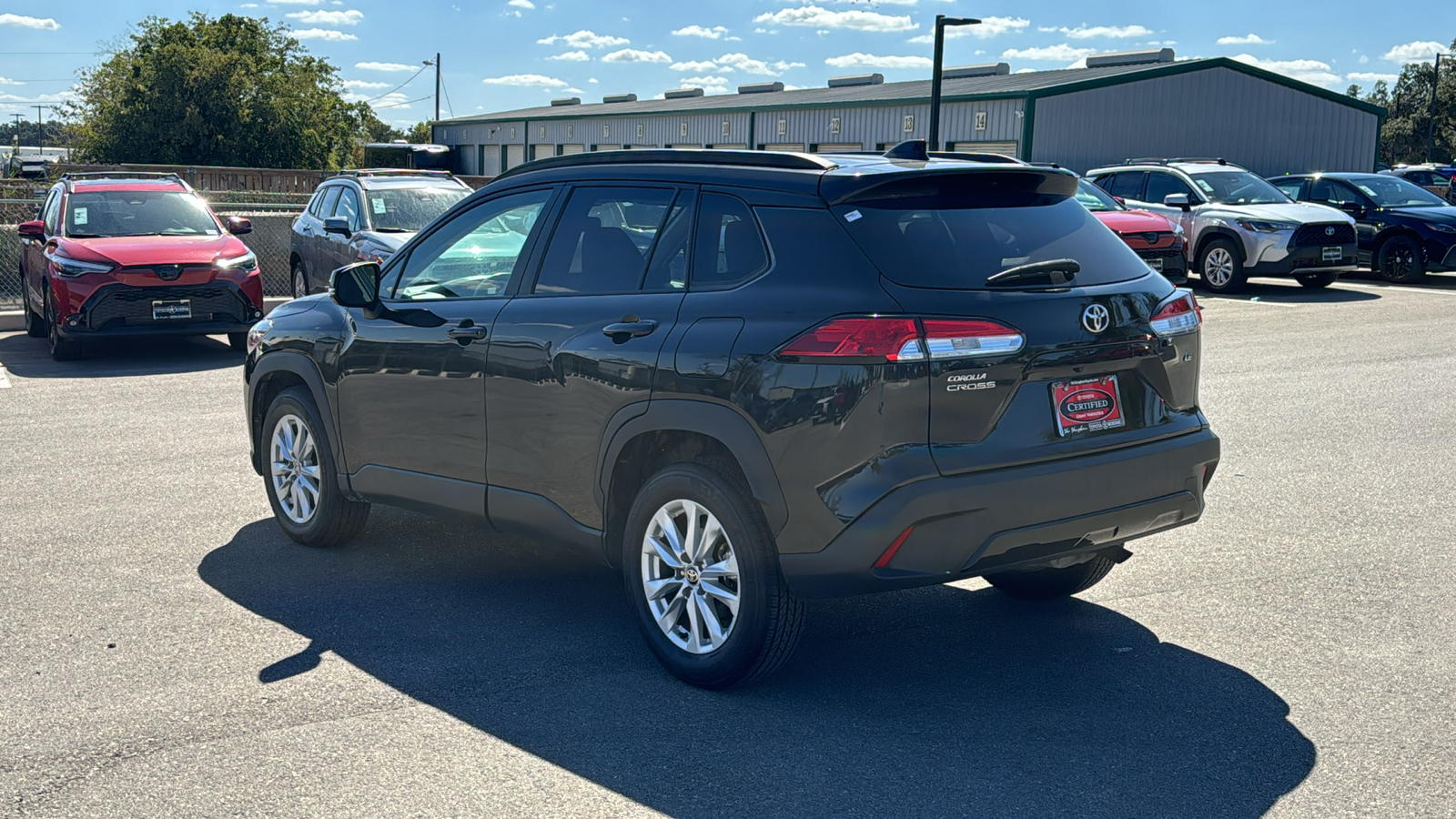 2022 Toyota Corolla Cross LE 5