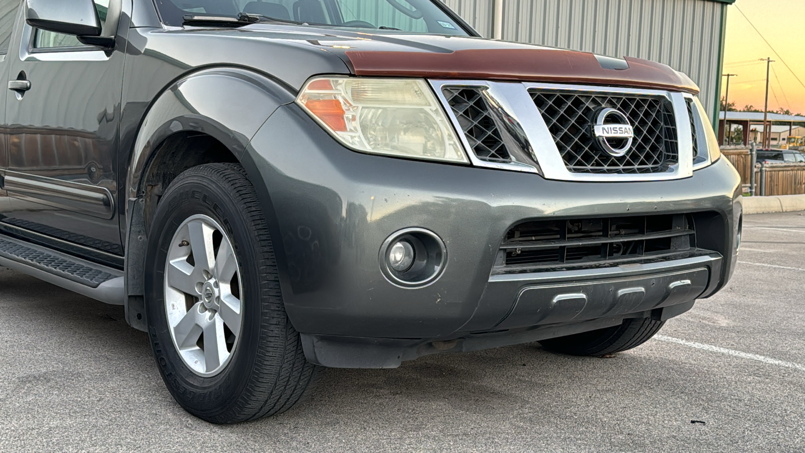 2008 Nissan Pathfinder SE 9