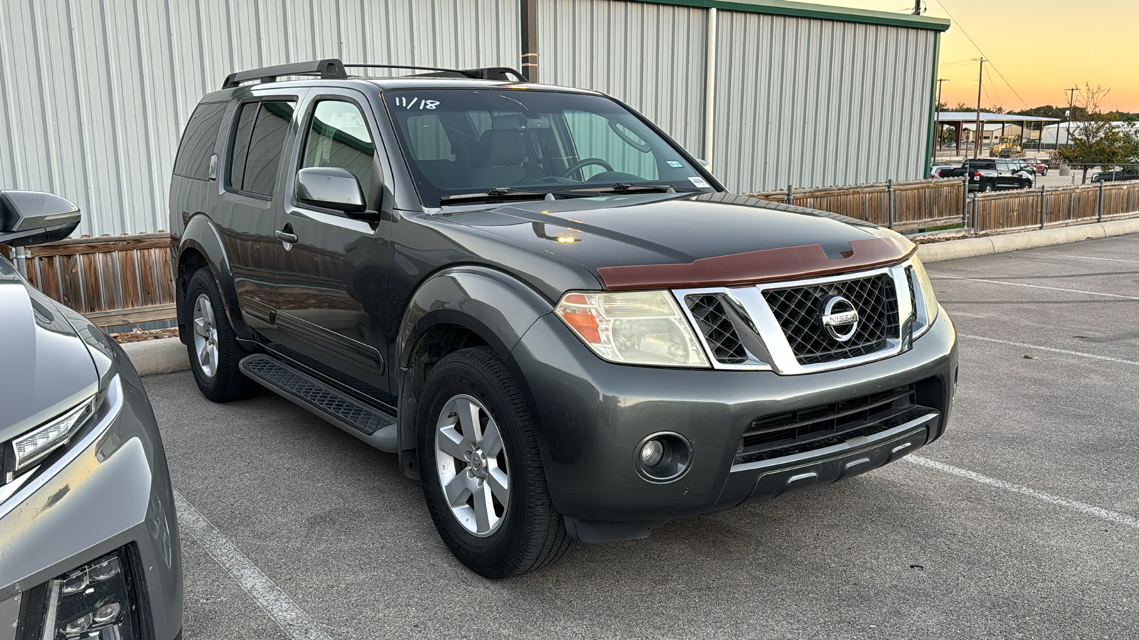 2008 Nissan Pathfinder SE 11