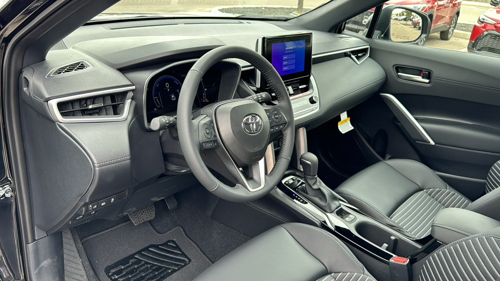 2024 Toyota Corolla Cross Hybrid XSE 12