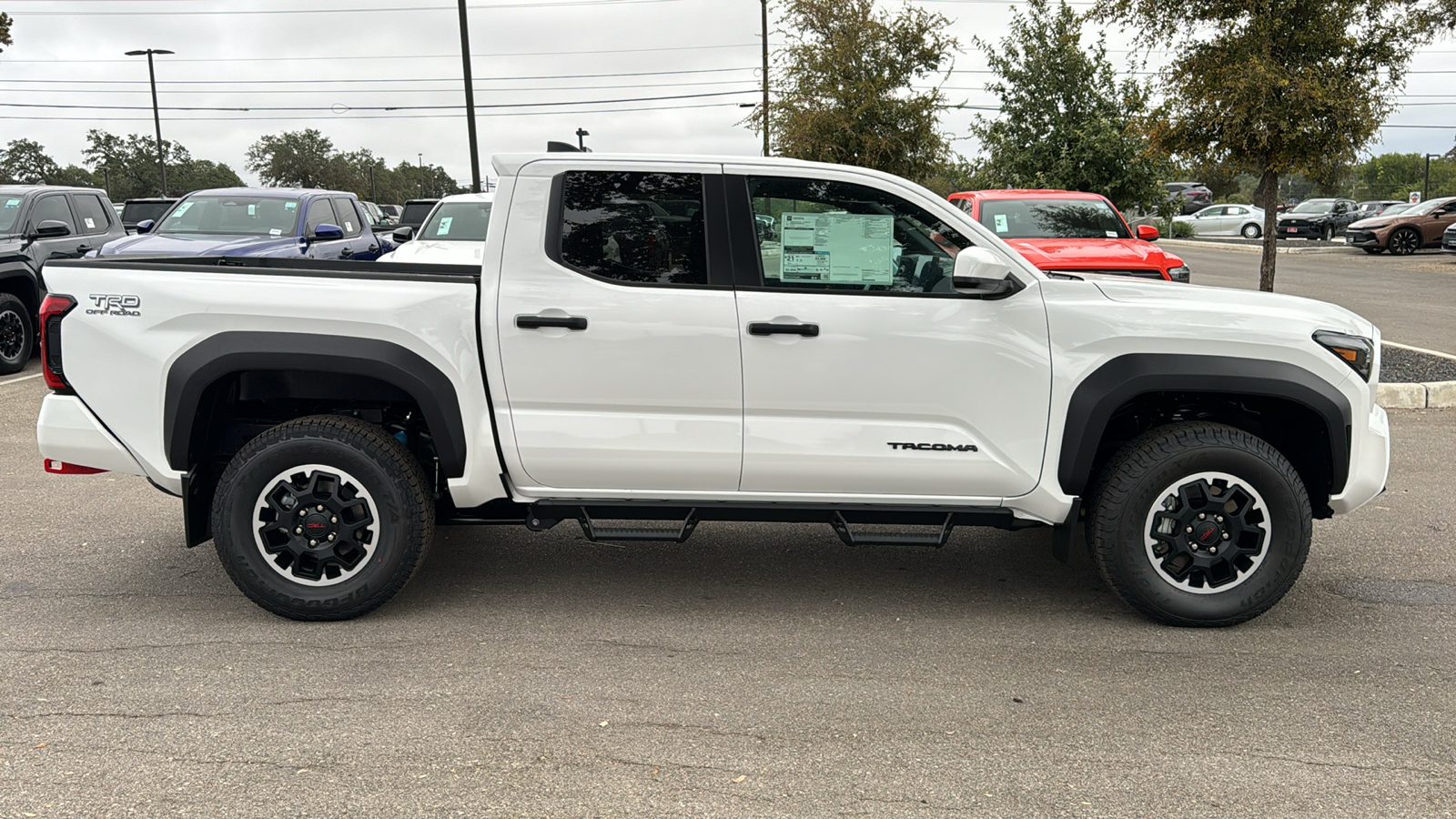 2024 Toyota Tacoma TRD Off-Road 8