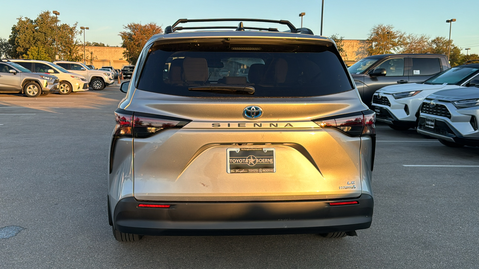 2024 Toyota Sienna LE 6