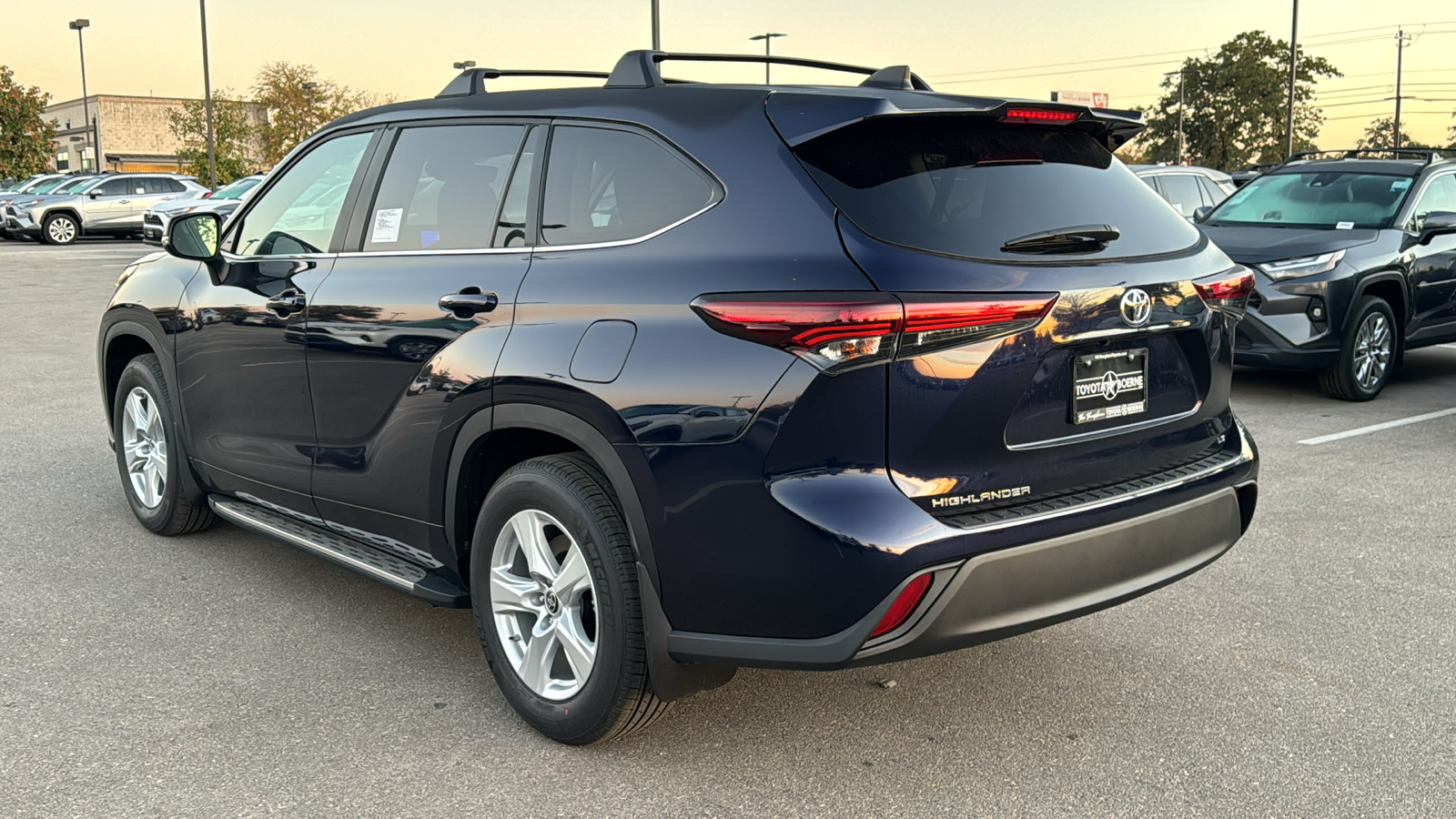 2024 Toyota Highlander LE 5