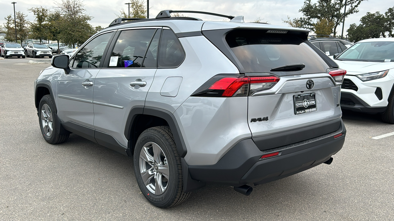 2024 Toyota RAV4 XLE 5