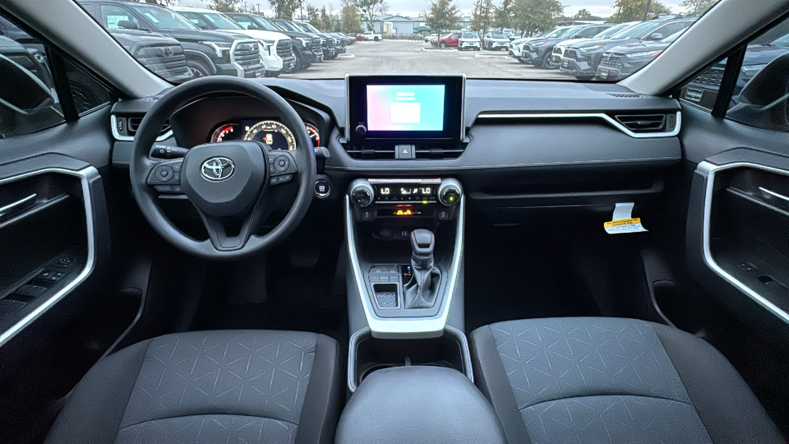 2024 Toyota RAV4 XLE 16