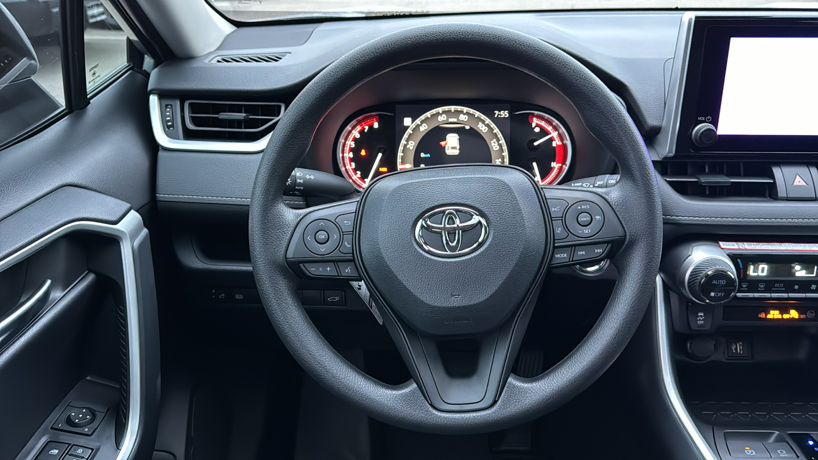 2024 Toyota RAV4 XLE 17