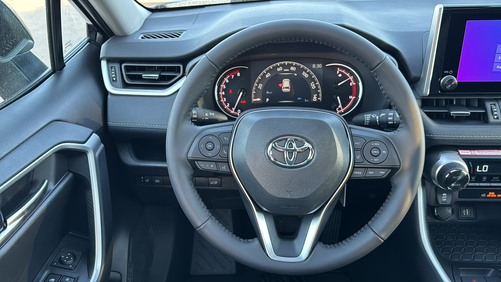 2024 Toyota RAV4 XLE Premium 17