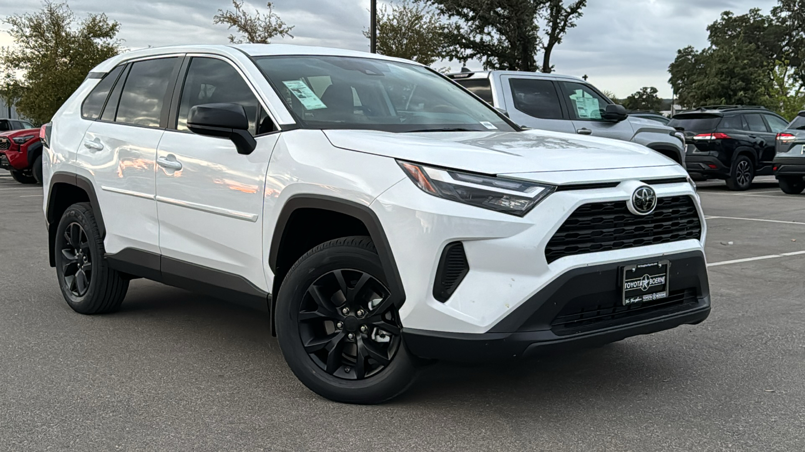 2024 Toyota RAV4 LE 24