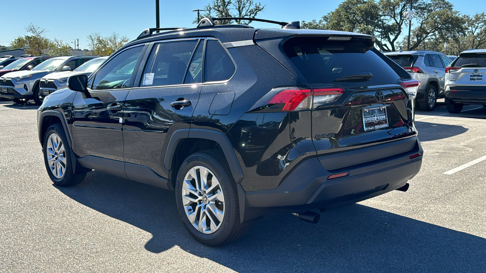 2024 Toyota RAV4 XLE Premium 5