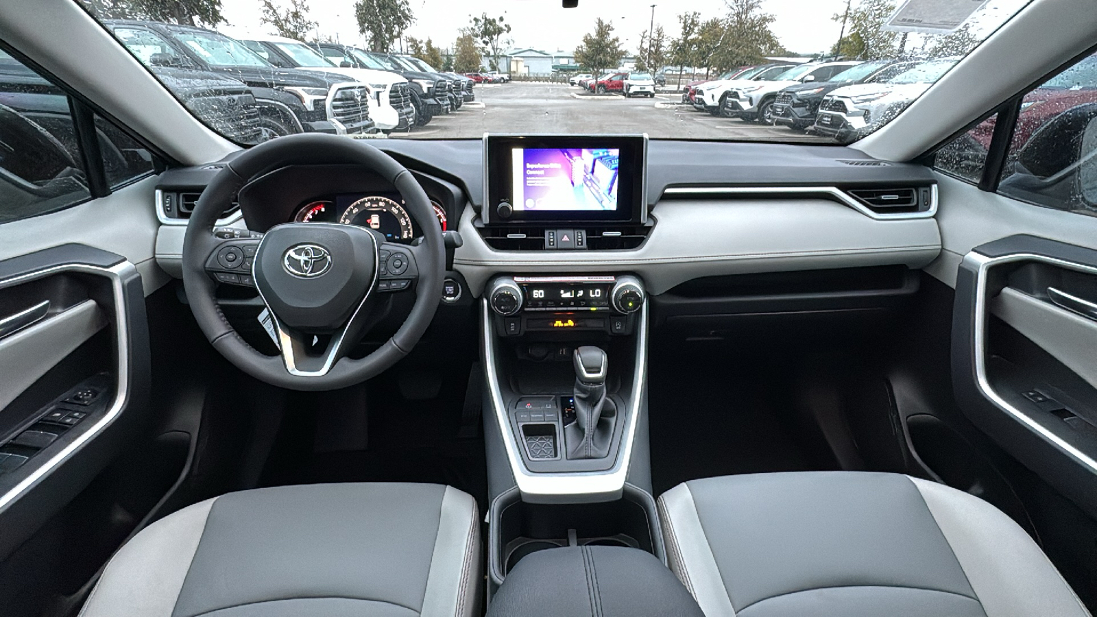 2024 Toyota RAV4 XLE Premium 17