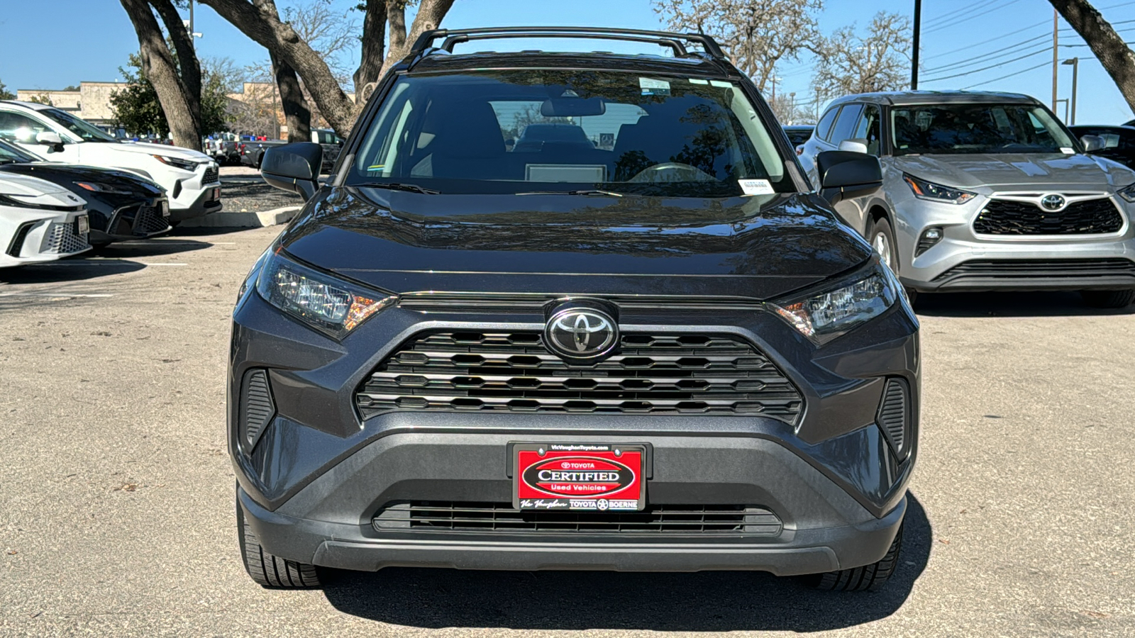 2019 Toyota RAV4 LE 2