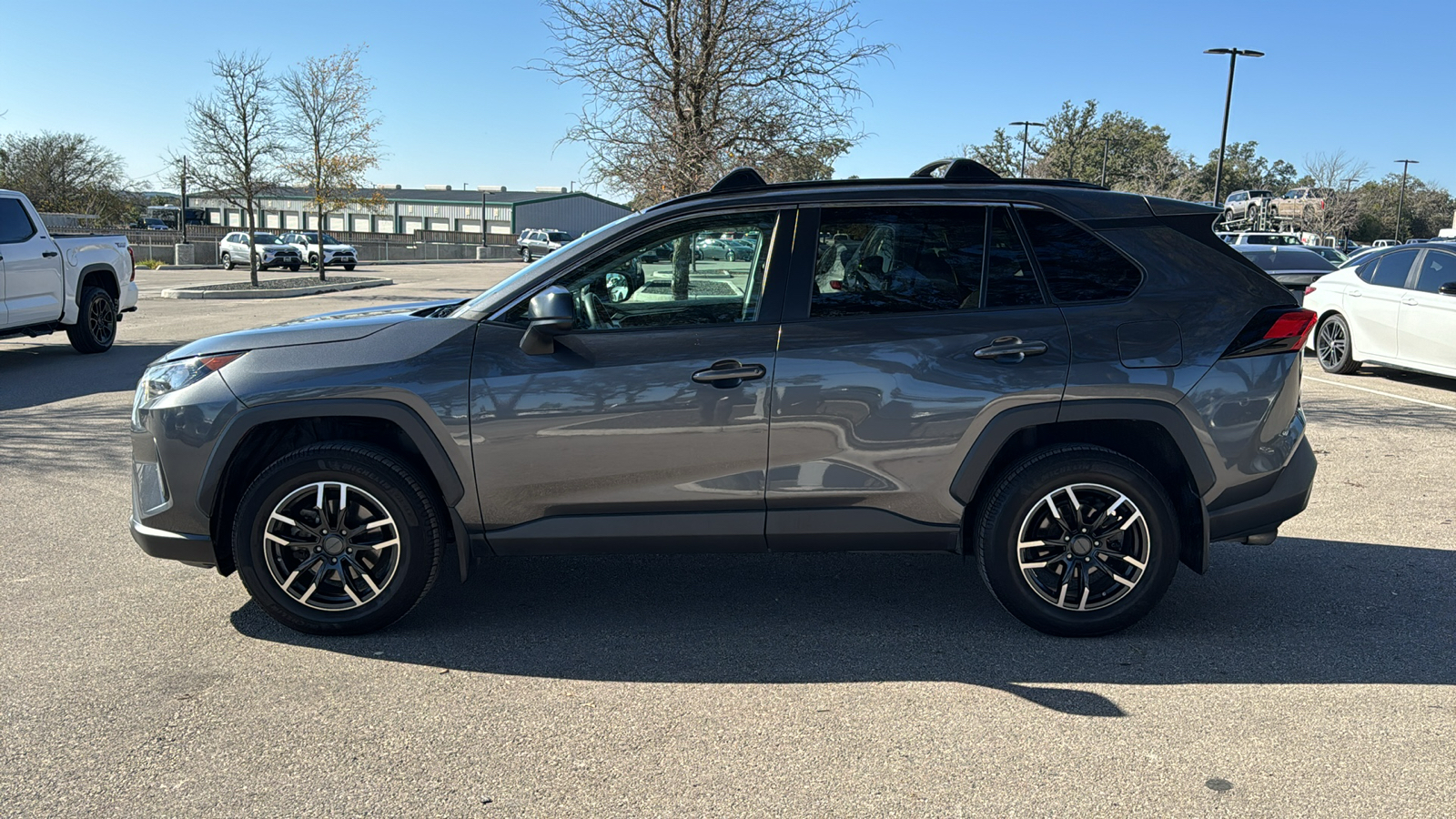 2019 Toyota RAV4 LE 4