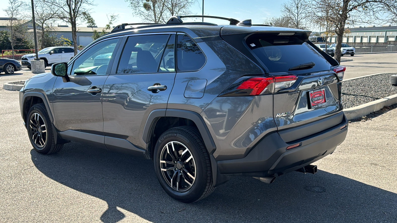 2019 Toyota RAV4 LE 5