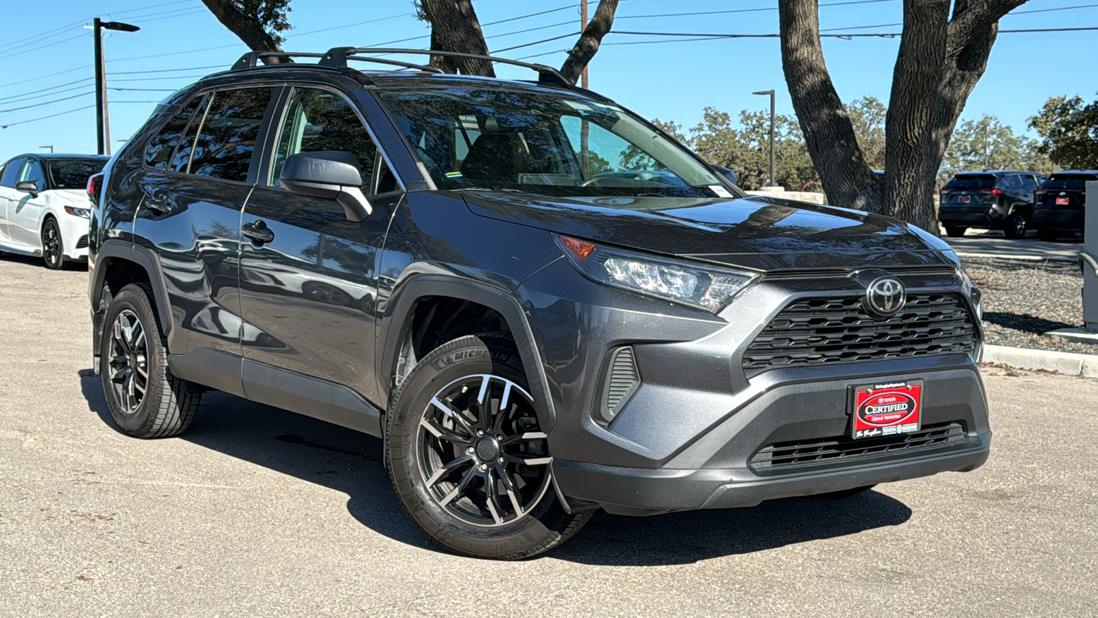 2019 Toyota RAV4 LE 36