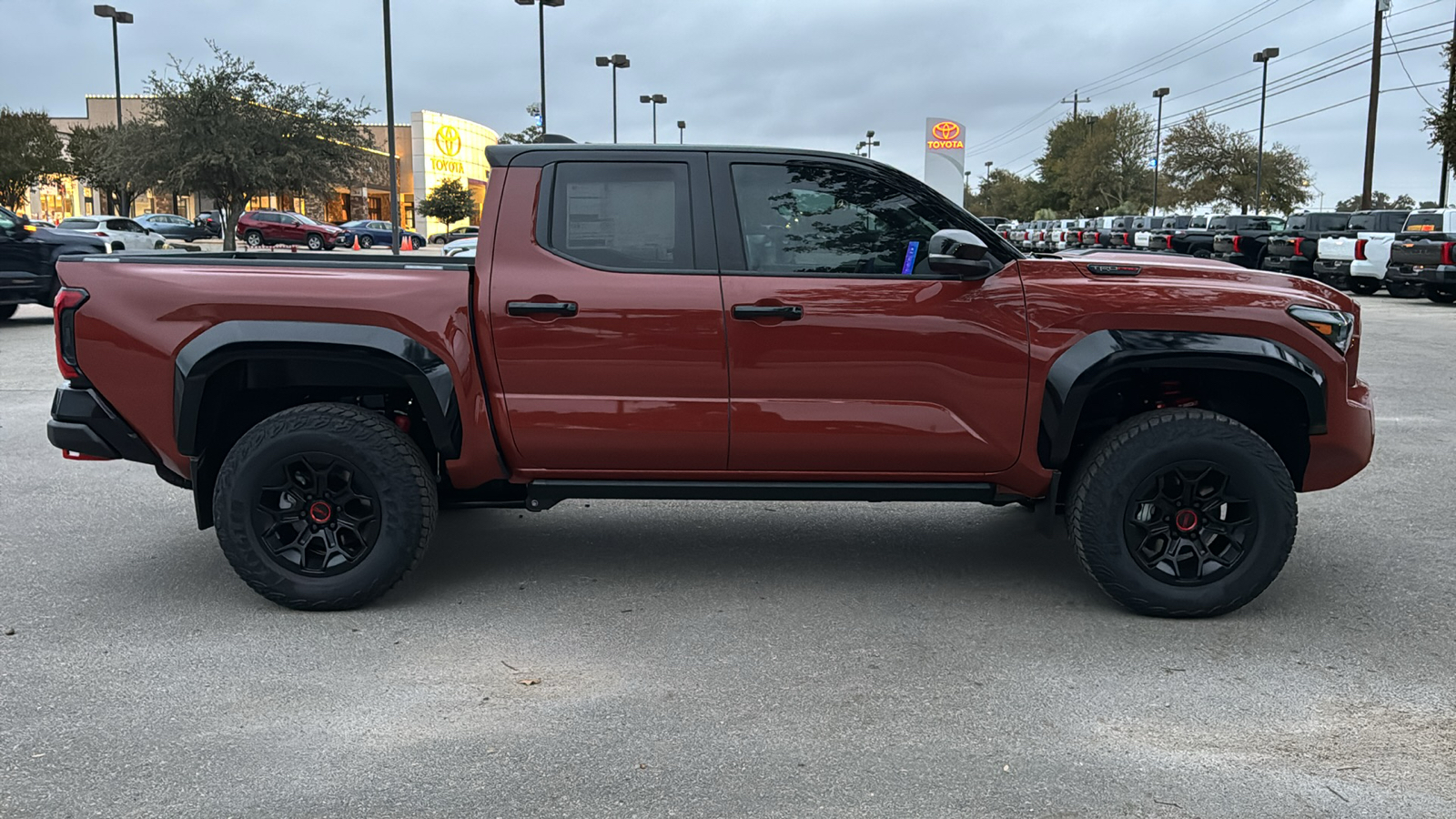 2024 Toyota Tacoma Hybrid TRD Pro 8