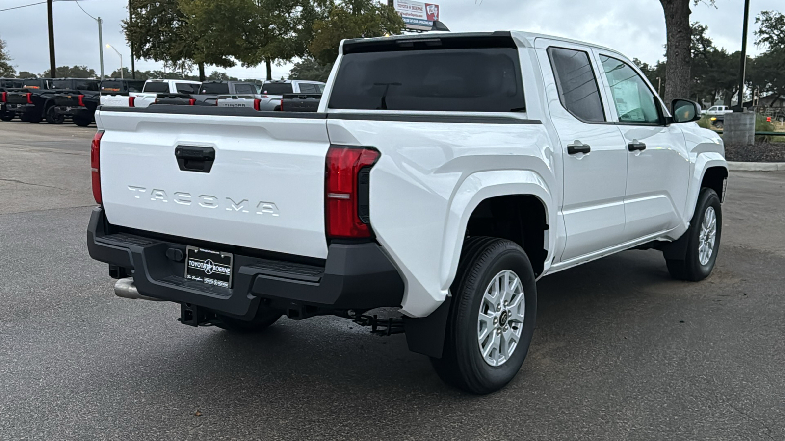 2024 Toyota Tacoma SR 8