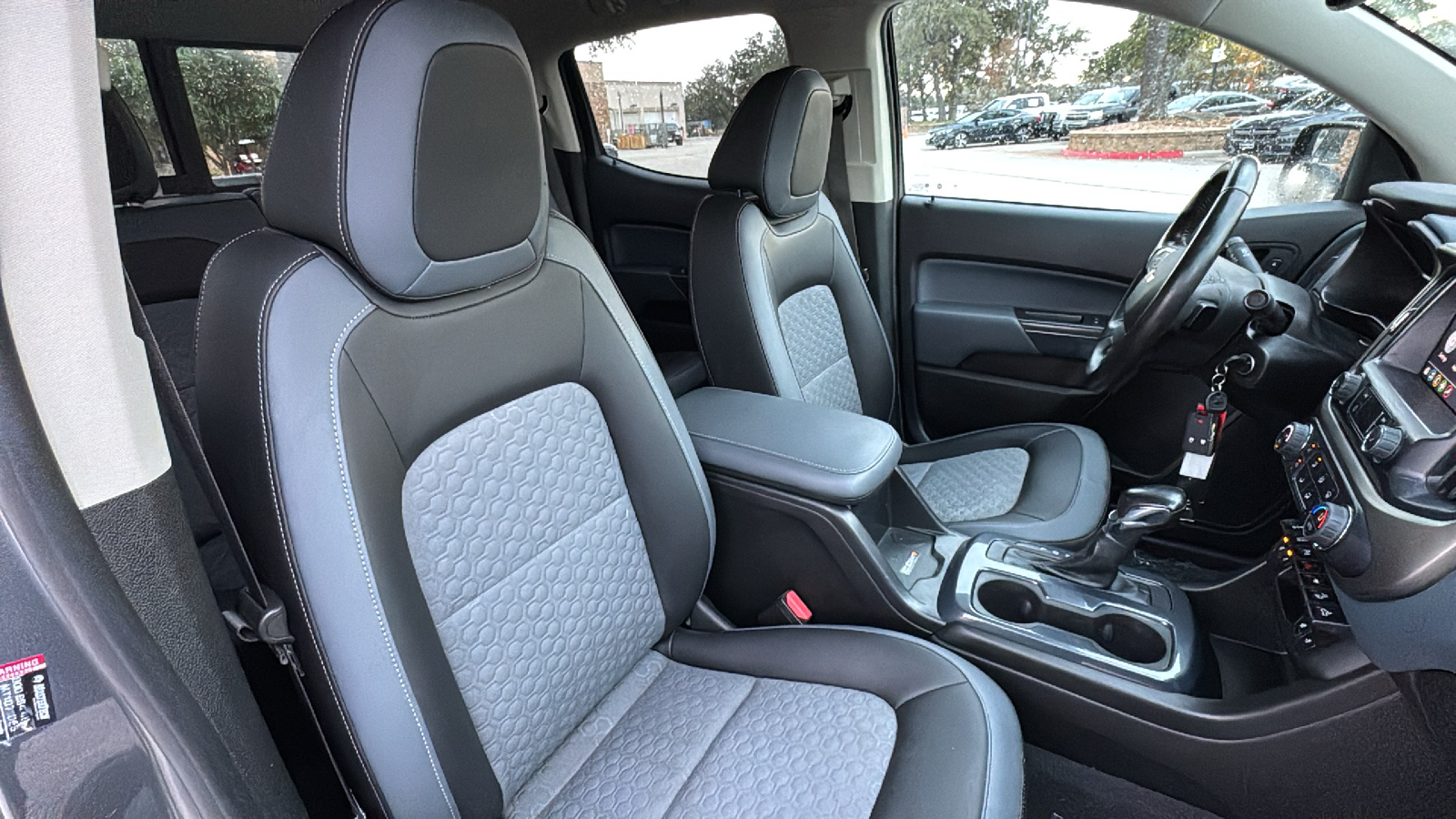 2022 Chevrolet Colorado Z71 35