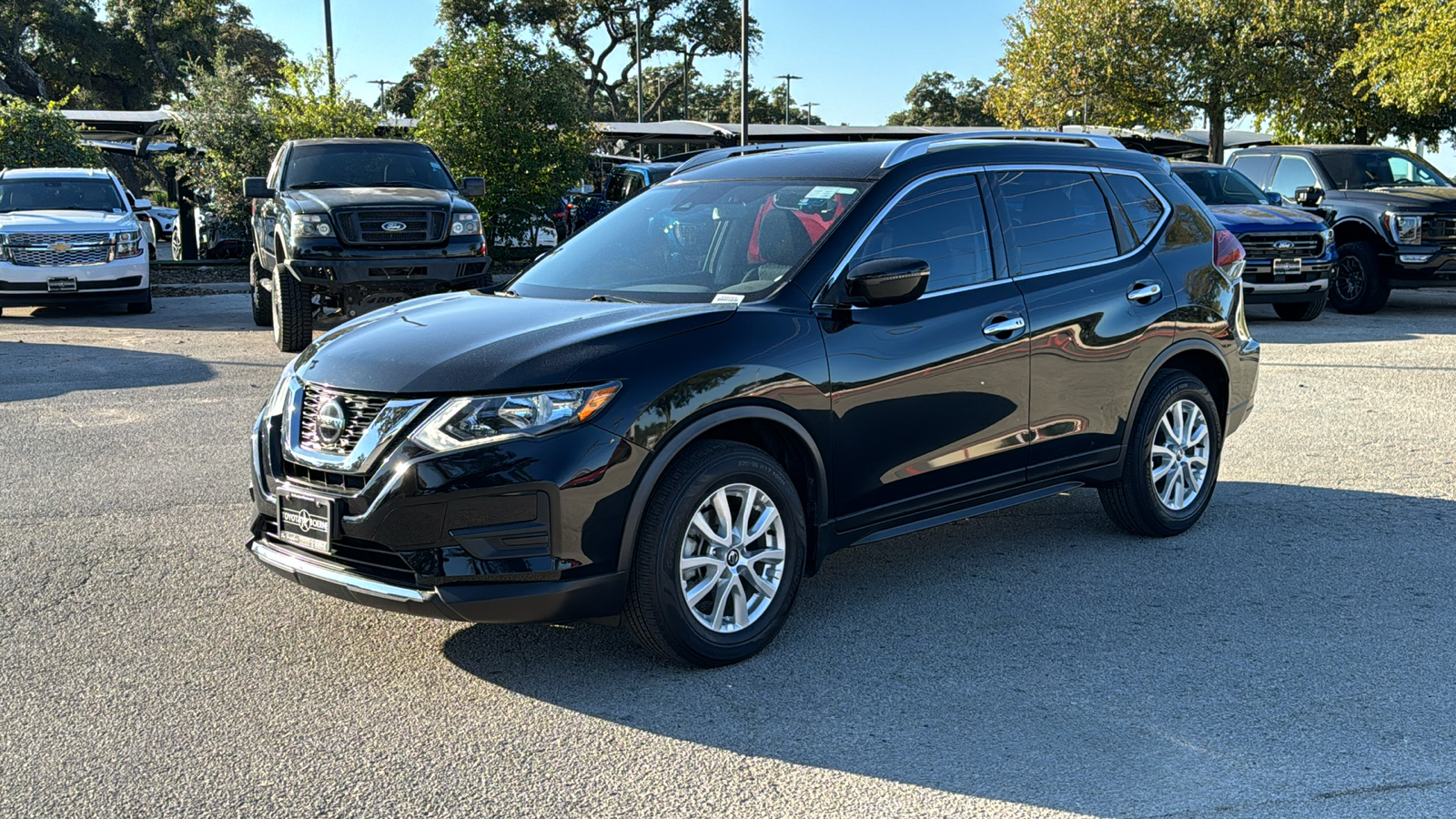 2020 Nissan Rogue SV 4