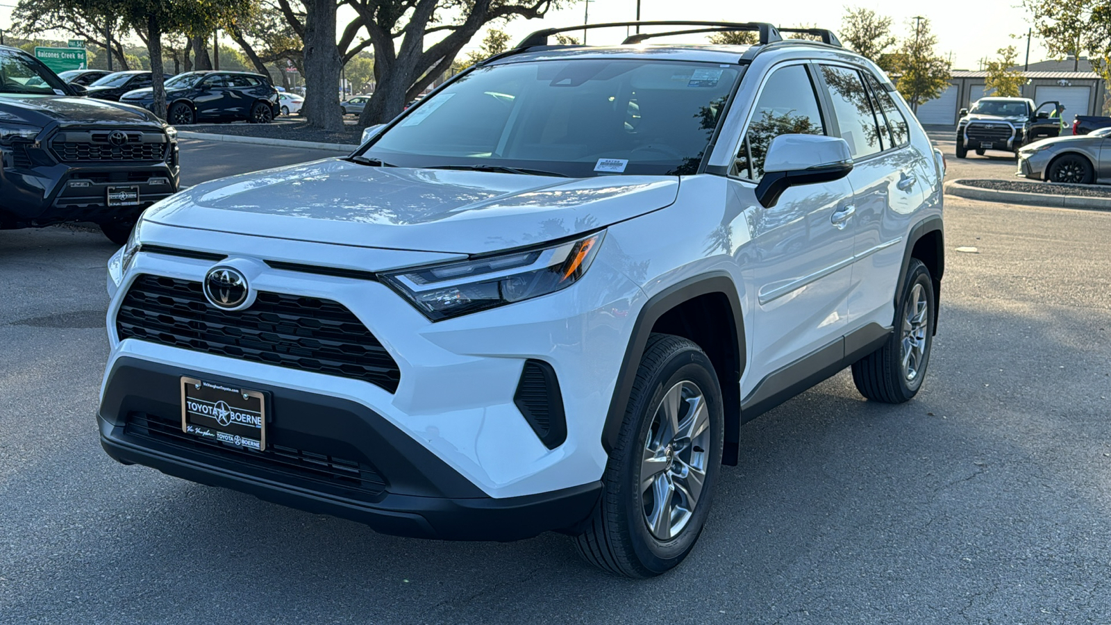 2024 Toyota RAV4 XLE 3