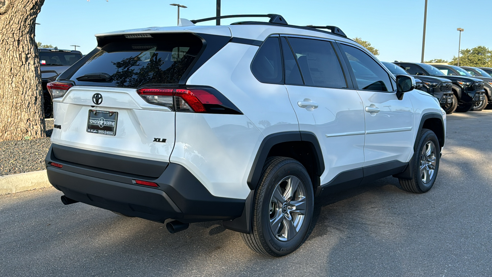 2024 Toyota RAV4 XLE 7