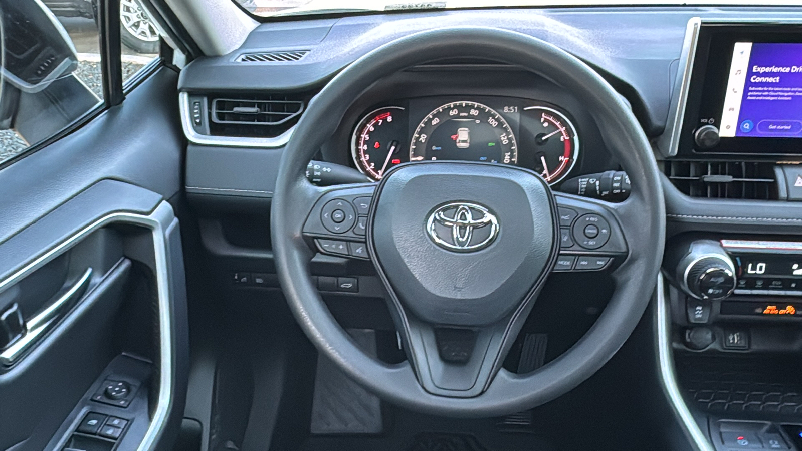 2024 Toyota RAV4 XLE 17