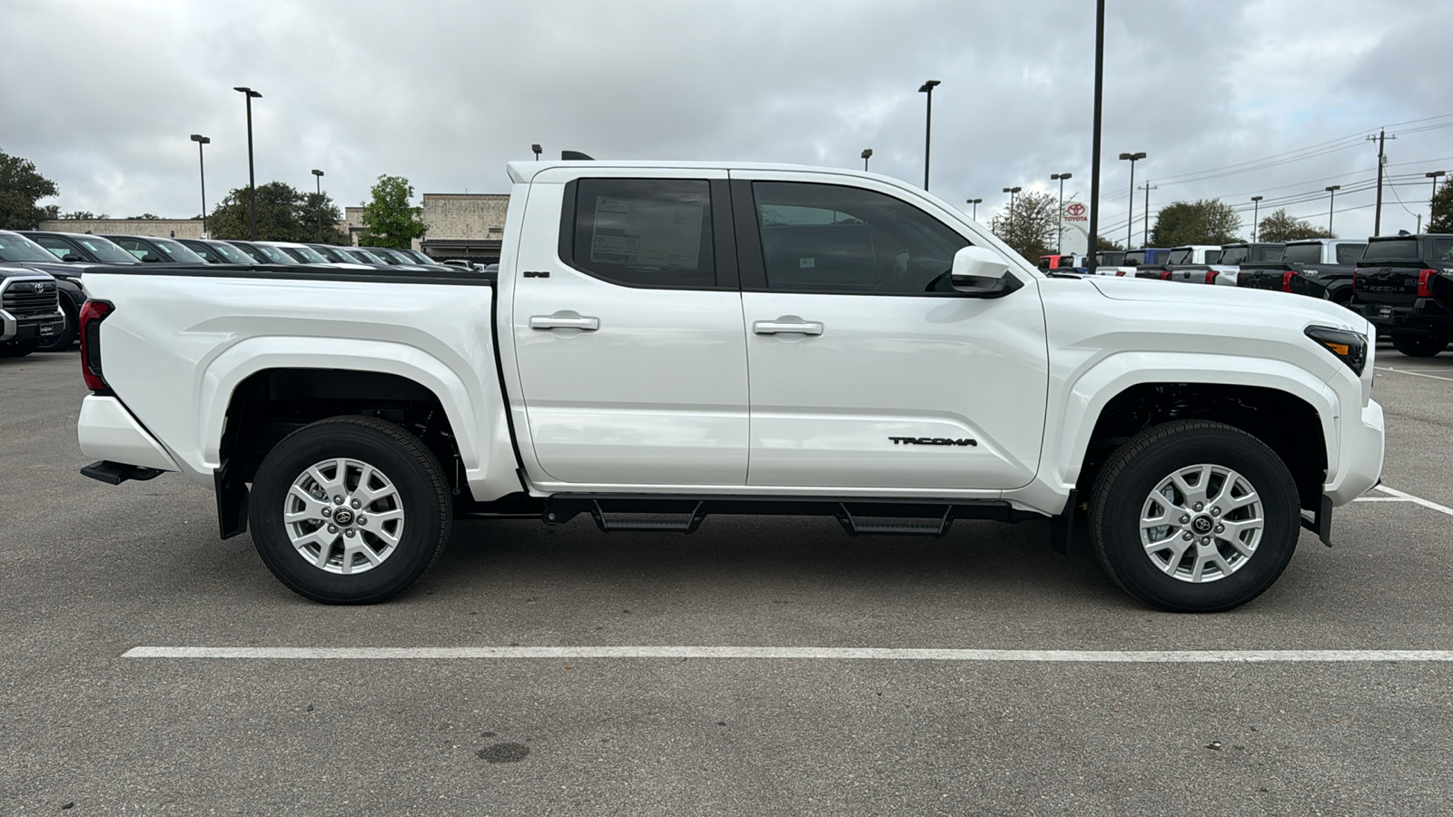 2024 Toyota Tacoma SR5 8