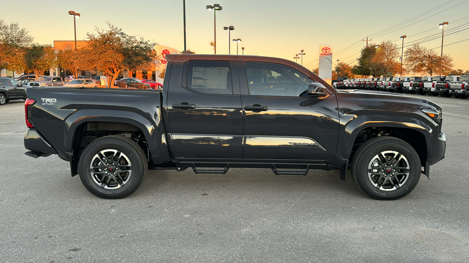 2024 Toyota Tacoma TRD Sport 8