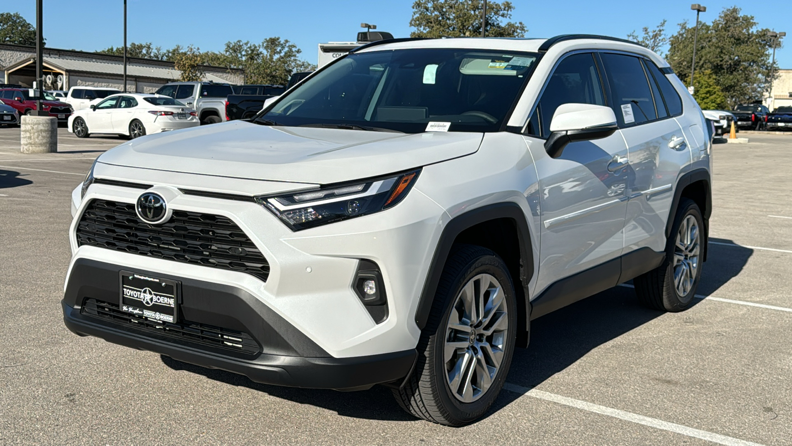 2024 Toyota RAV4 XLE Premium 3