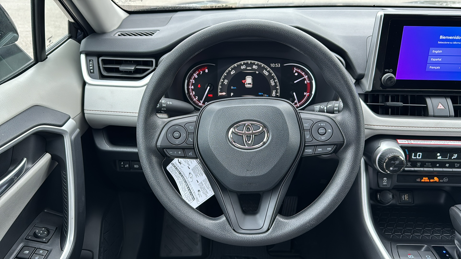 2024 Toyota RAV4 XLE 17