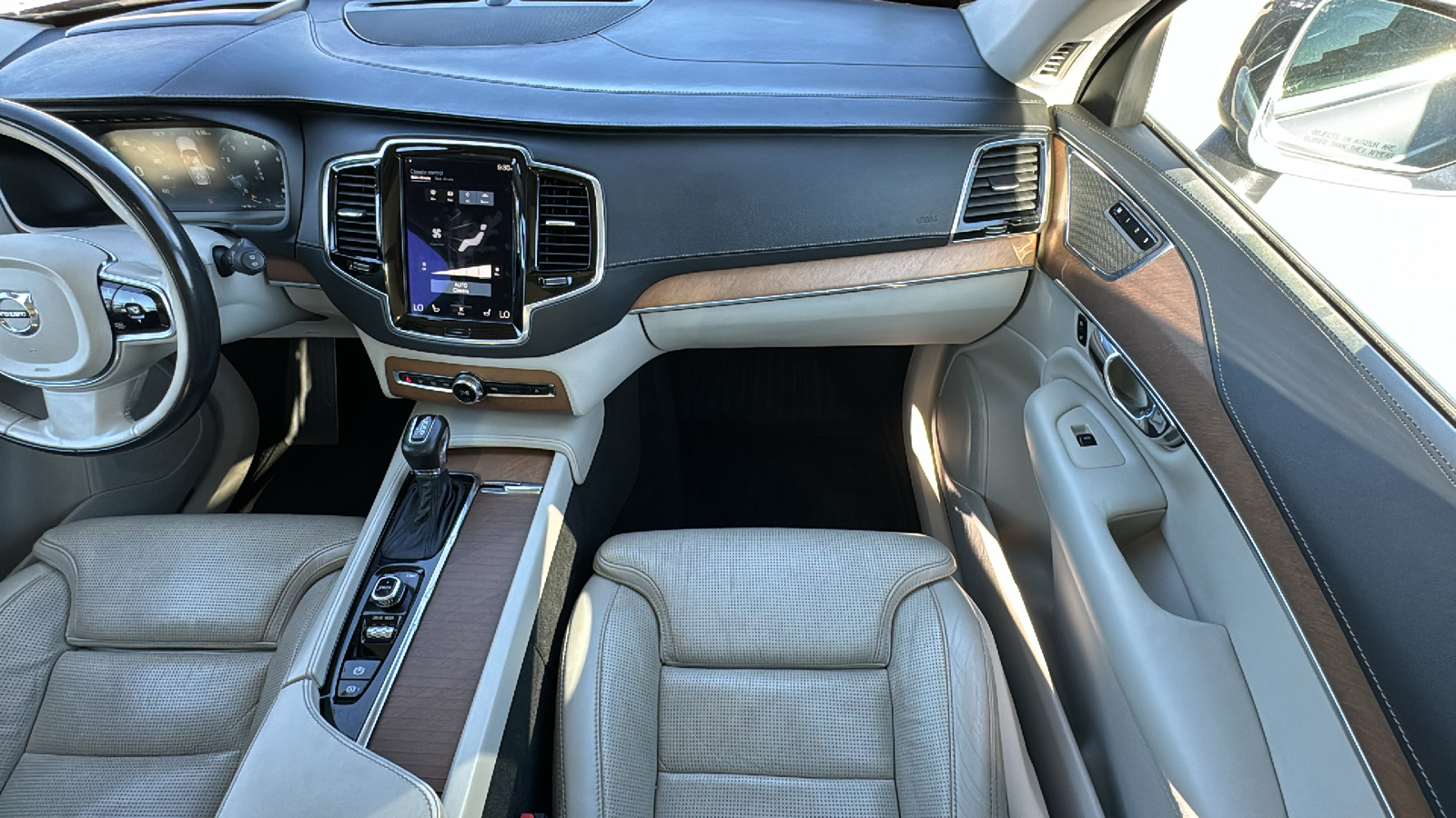 2017 Volvo XC90 T6 Inscription 38