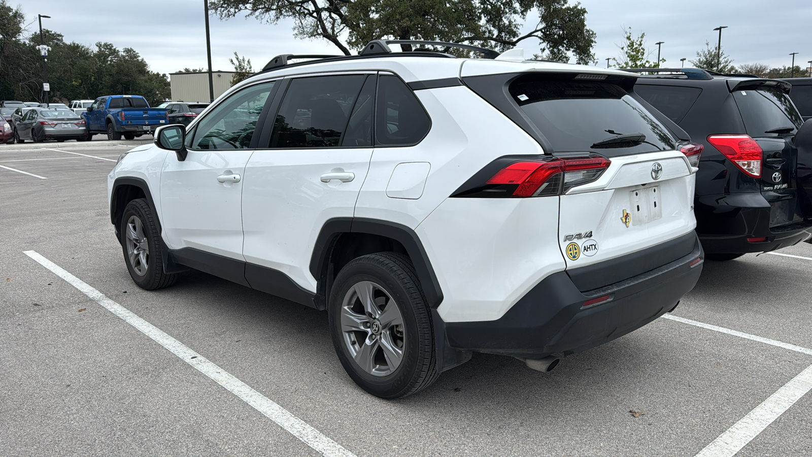 2022 Toyota RAV4 XLE 4