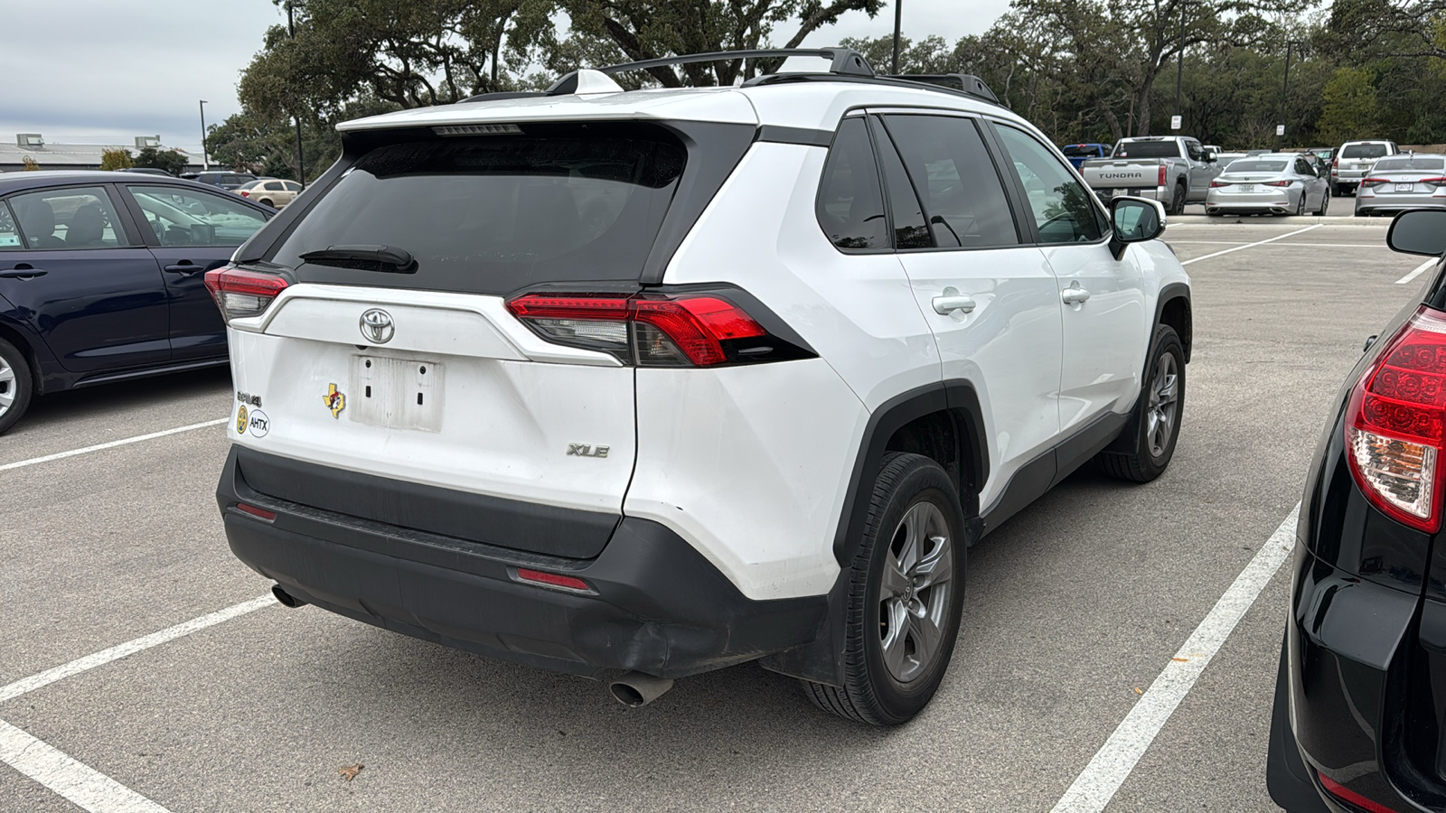 2022 Toyota RAV4 XLE 6