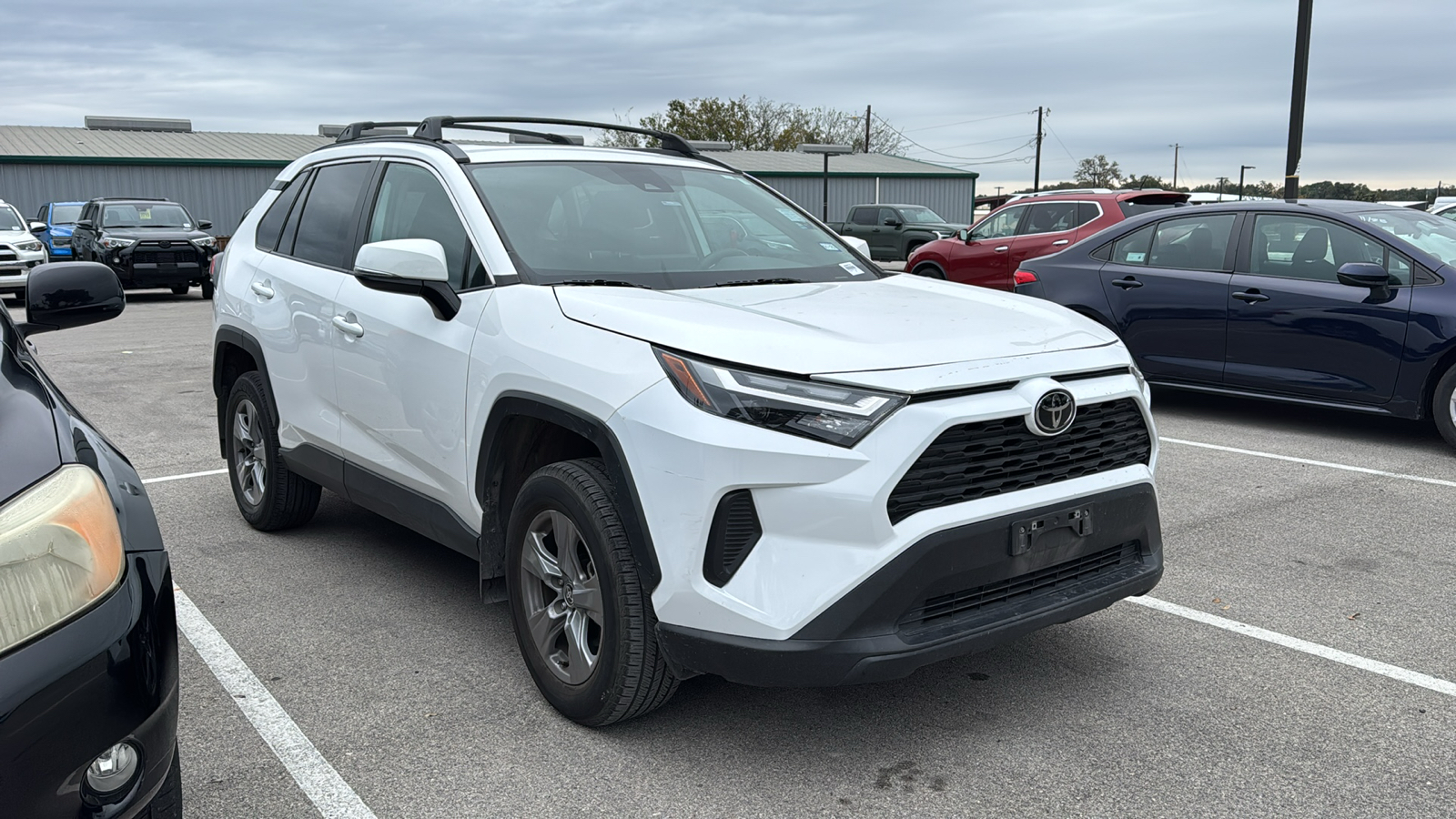 2022 Toyota RAV4 XLE 11