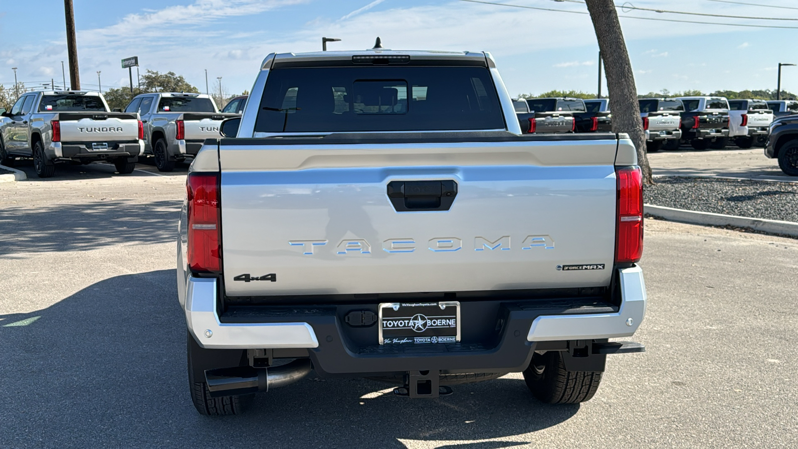 2024 Toyota Tacoma Hybrid TRD Sport 6