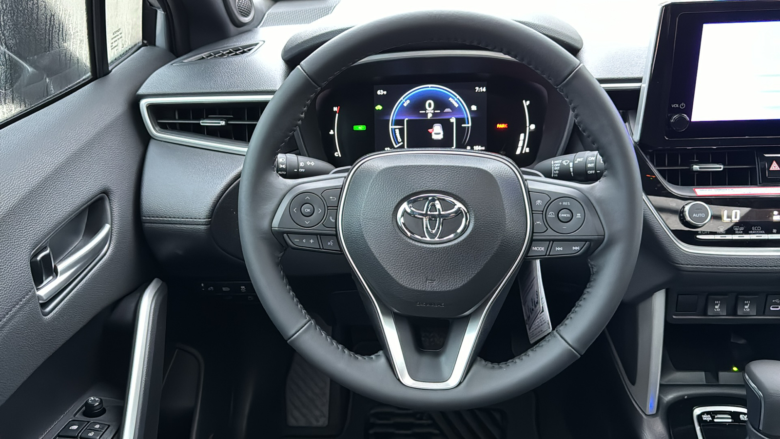 2024 Toyota Corolla Cross Hybrid XSE 17