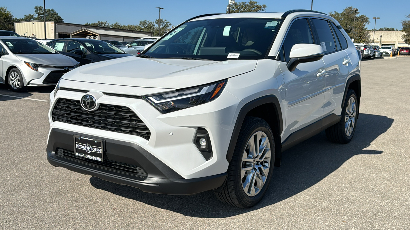 2024 Toyota RAV4 XLE Premium 3