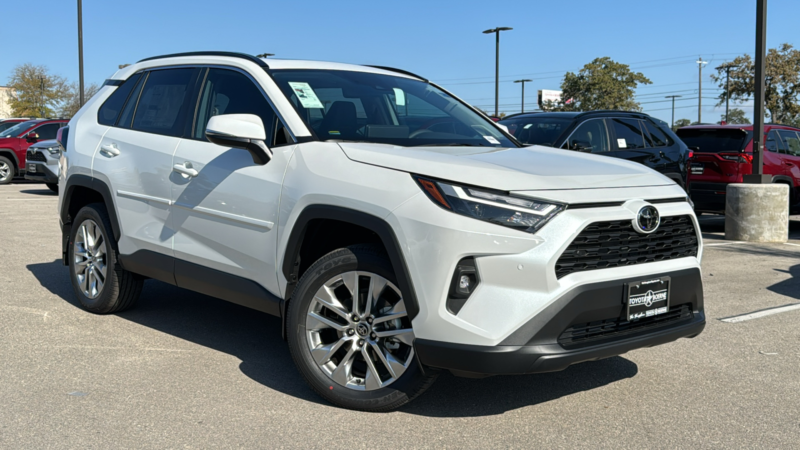 2024 Toyota RAV4 XLE Premium 24