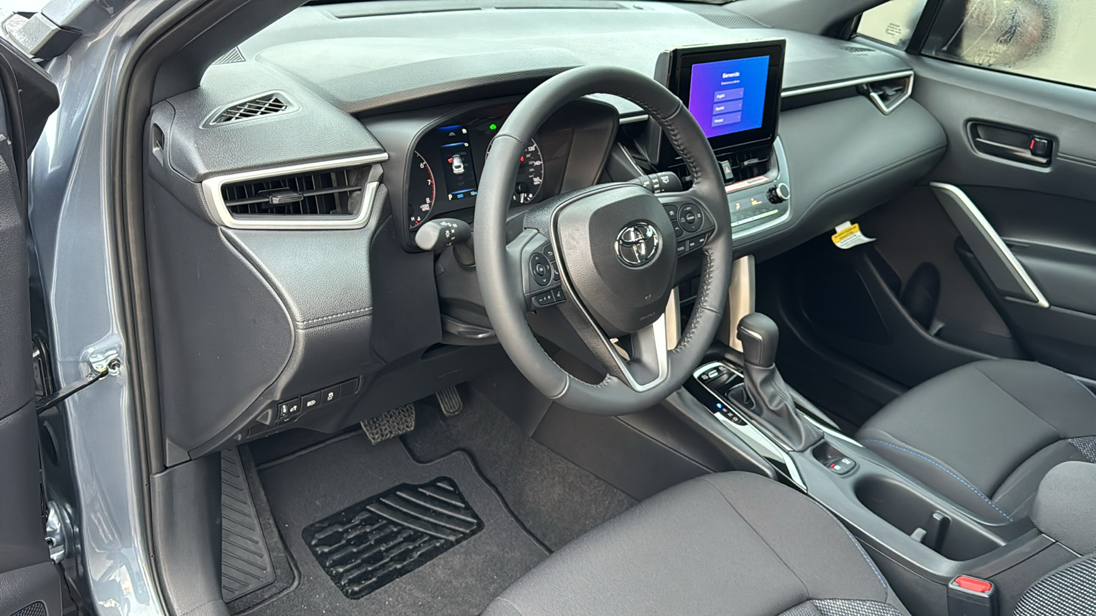 2024 Toyota Corolla Cross Hybrid SE 12