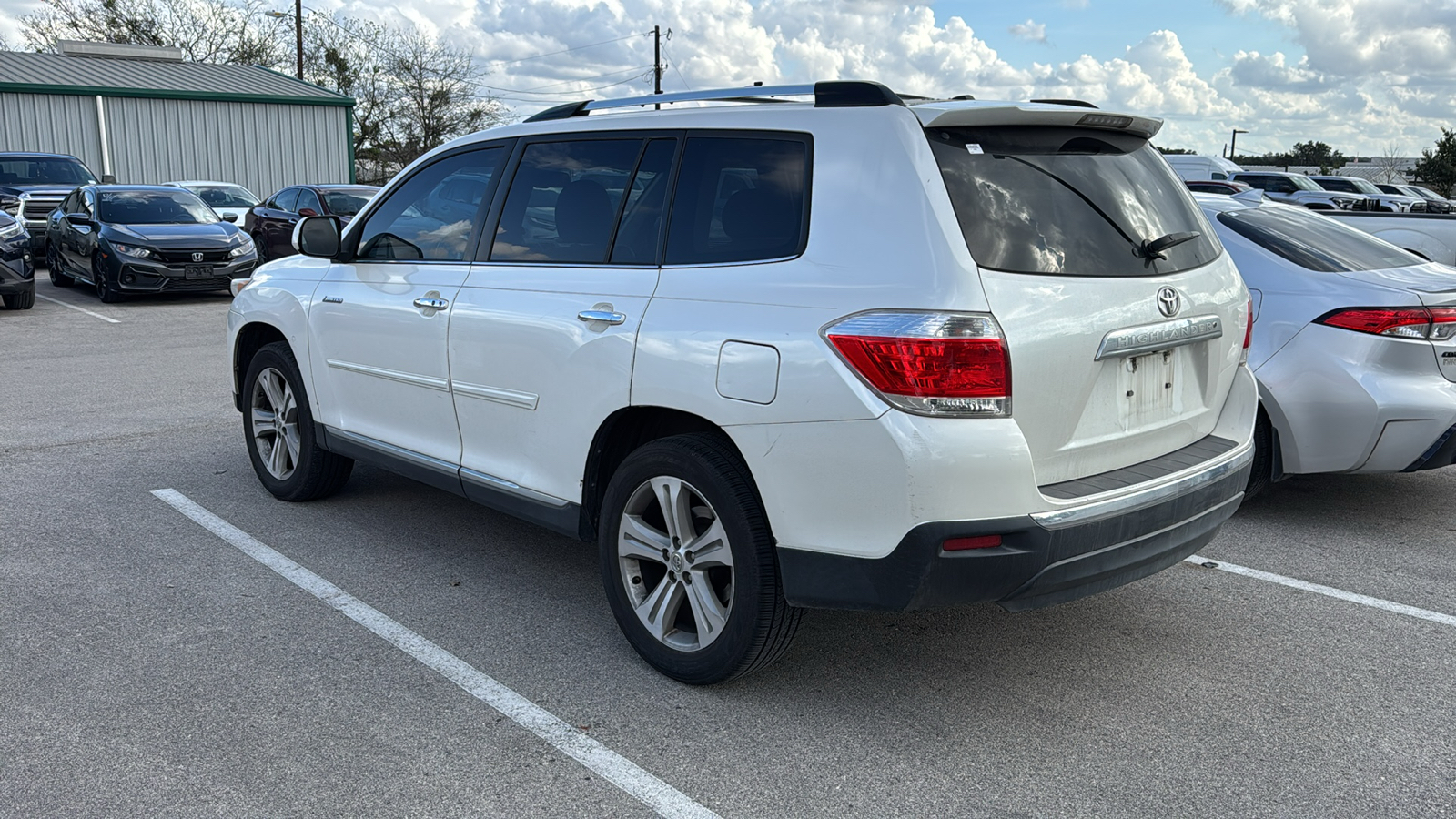 2013 Toyota Highlander  4