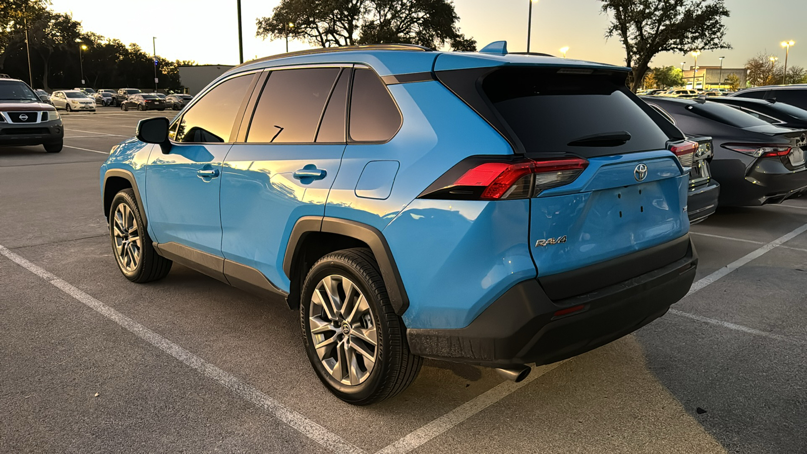 2021 Toyota RAV4 XLE Premium 4