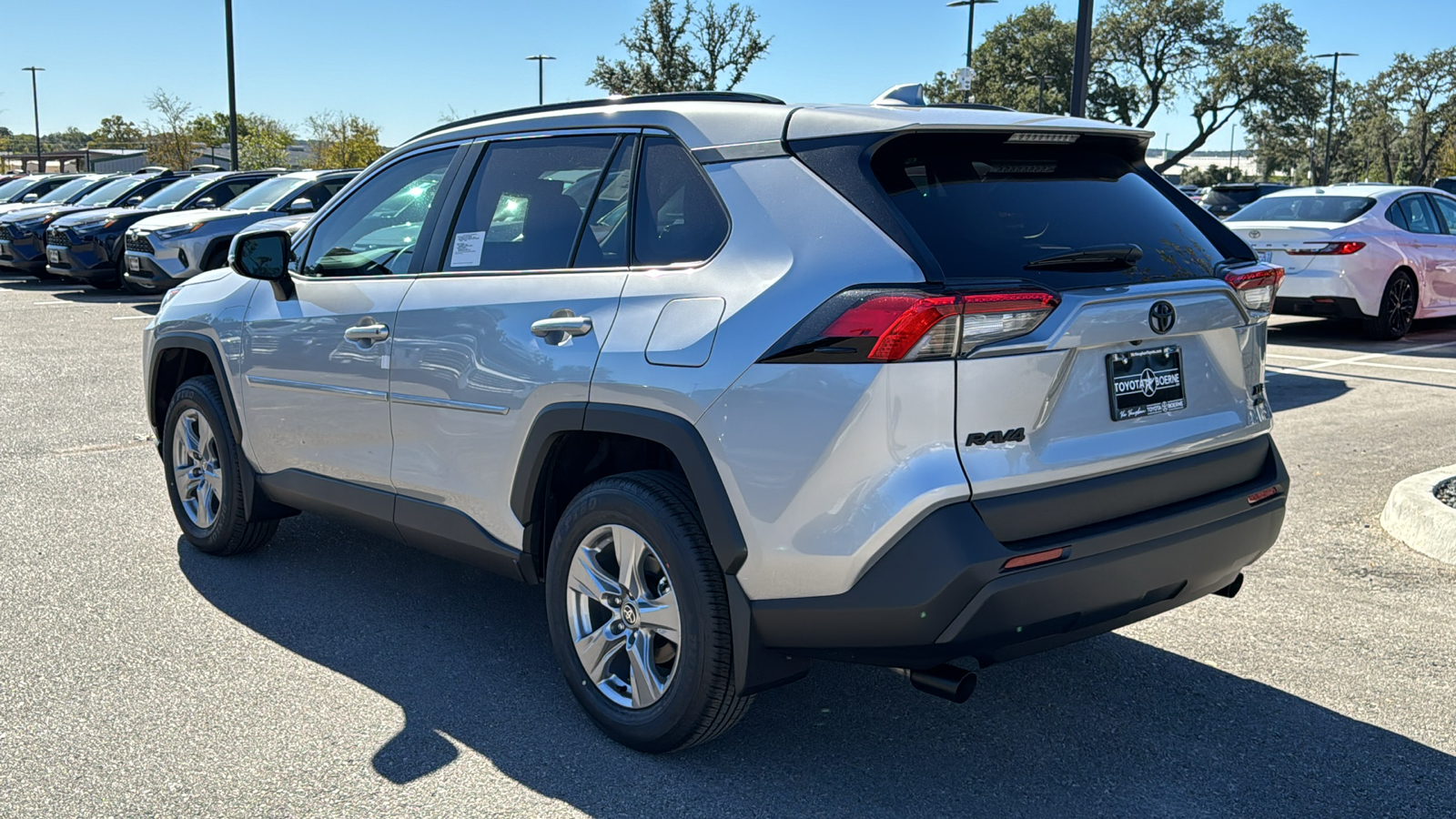 2024 Toyota RAV4 XLE 5