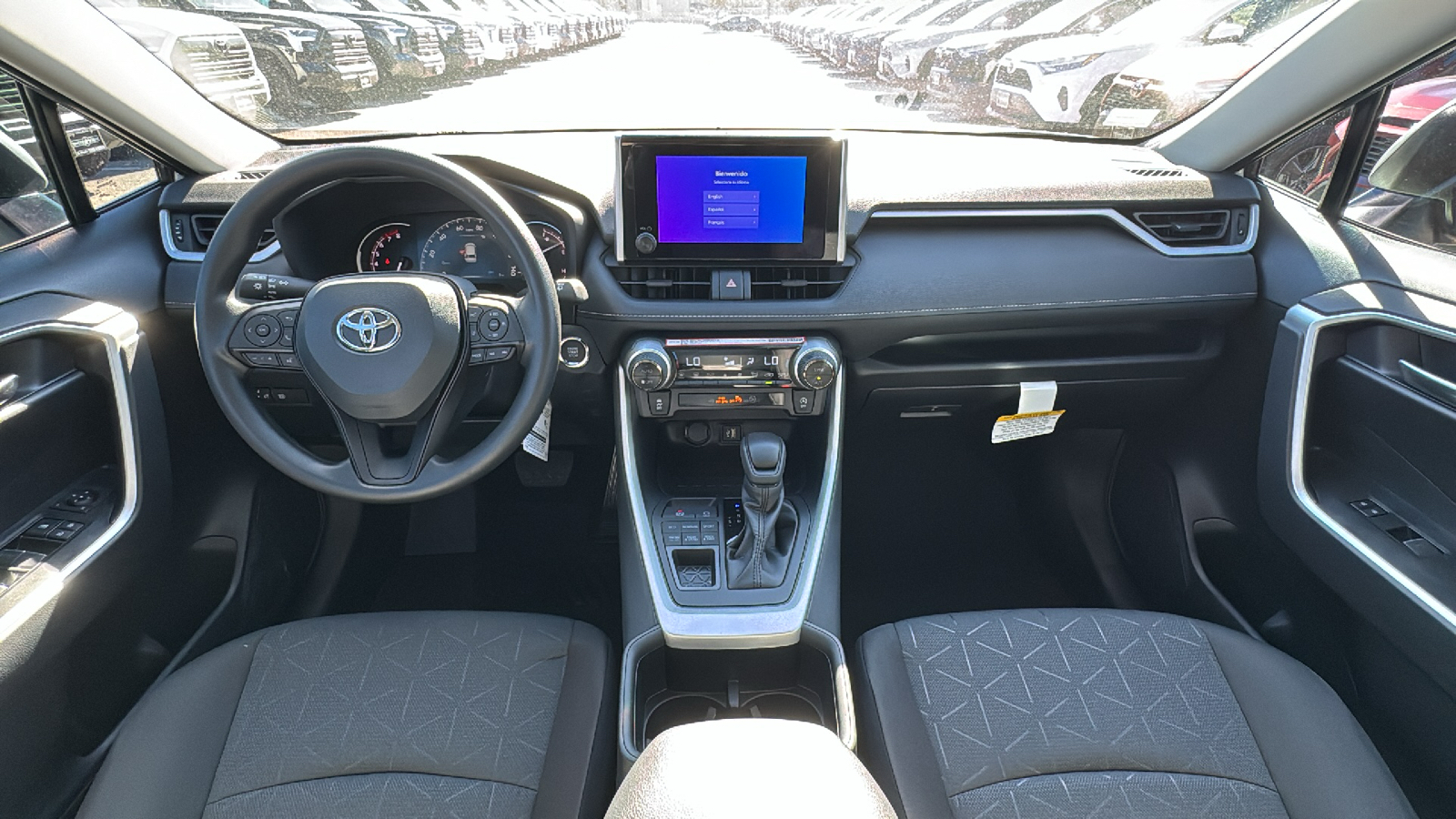 2024 Toyota RAV4 XLE 16