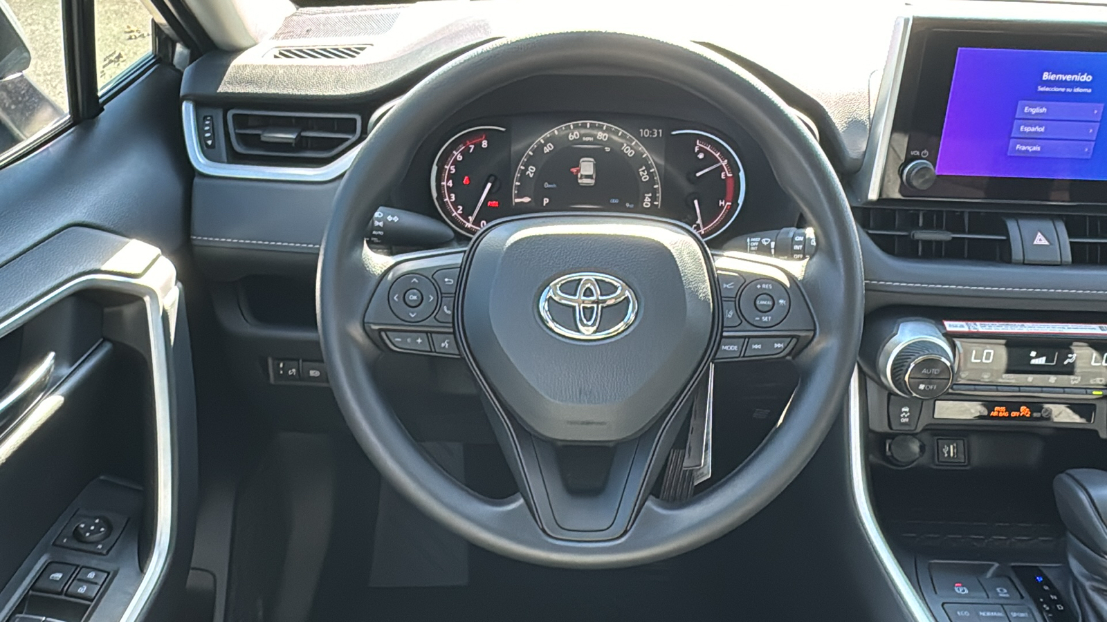 2024 Toyota RAV4 XLE 17