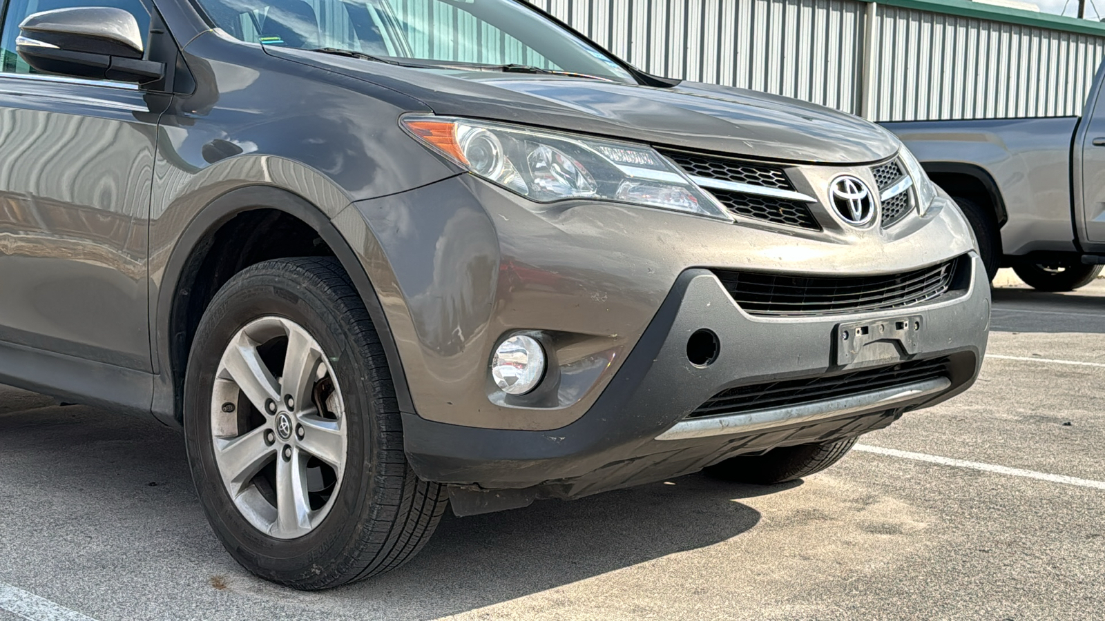 2015 Toyota RAV4 XLE 10