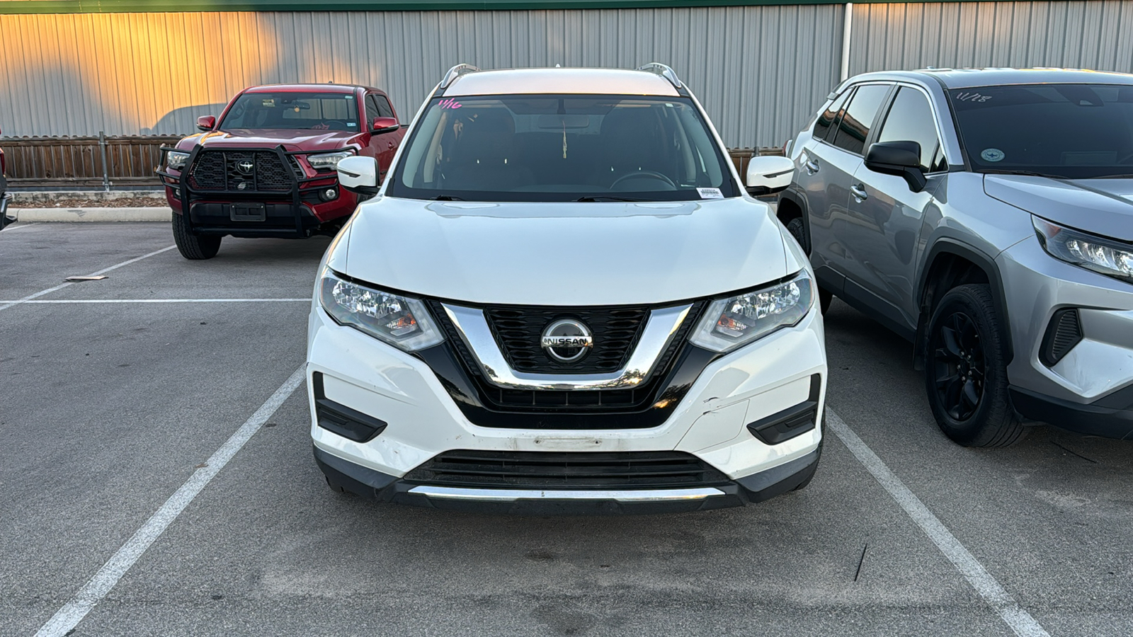 2018 Nissan Rogue SV 2